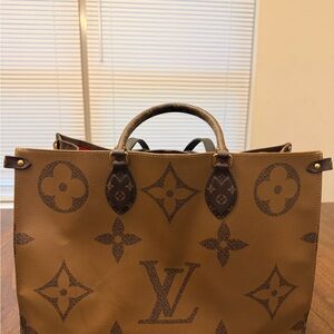 Authentic Louis Vuitton Monogram Oversized Tote in Brown